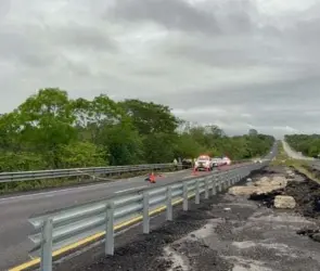 Atropellan a hombre en carretera de Veracruz y automovilistas destrozan su cuerpo