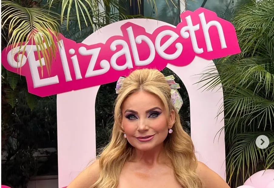 Ahora tiene 46 años, está casada con Jorge Salinas y tienen dos hijos. Ha trabajado en telenovelas como 'Nadie como tú' y 'La herencia'.