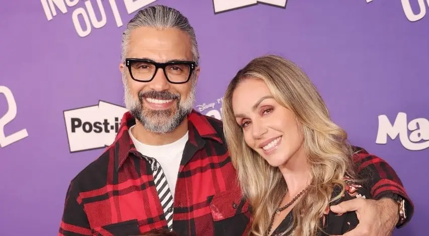 Ahora tiene 50 años, está casado con Heidi Balvanera y tienen dos hijos. Ha trabajado en series como 'Jane the Virgin' y 'Charmed'.