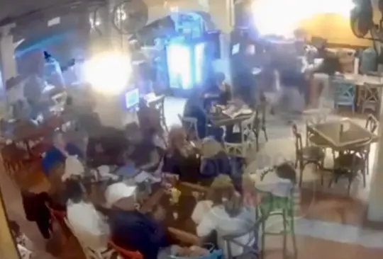 Difunden VIDEO del asalto armado en el restaurante "El Carnal" de la CDMX, hay detenidos