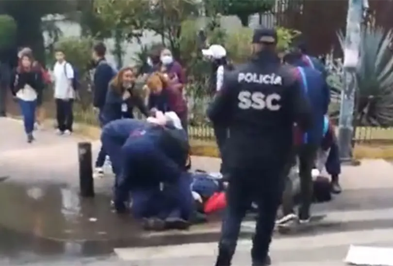Camioneta atropella a trabajadores del IPN y huye del lugar Camioneta atropella a trabajadores del IPN y huye del lugar