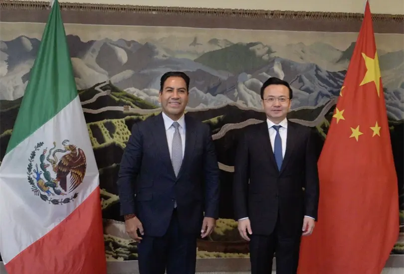 Eduardo Ram&iacute;rez Sostuvo un importante encuentro con el embajador de China en M&eacute;xico, Zhang Run.