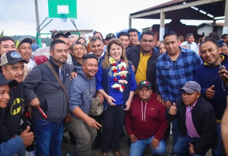 Margarita González Saravia refrenda compromisos en Huecahuasco y Ocoxaltepec - Cortesía