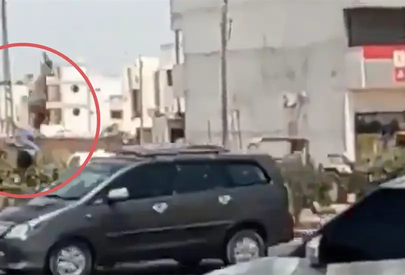 "Karma instantáneo": Ladrón intenta escapar después de robar a mujer y camioneta lo arrolla brutalmente "Karma instantáneo": Ladrón intenta escapar después de robar a mujer y camioneta lo arrolla brutalmente