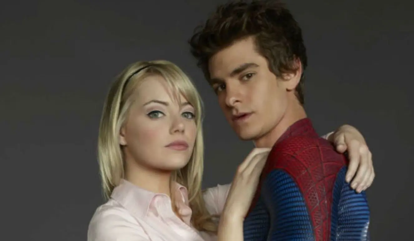 El sorprendente Hombre-Araña 2: La amenaza de Electro (01 de julio). Andrew Garfield regresa como Peter Parker, un adolescente que acepta su rol de superhéroe y se topa con nuevos villanos.