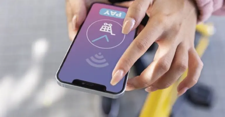 Es importante proteger todos los datos que le damos a nuestro celular. Foto: Freepik