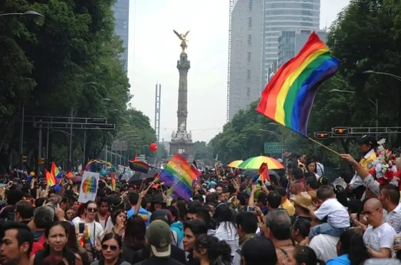 Van las rutas de la marcha LGBT+. Especial.