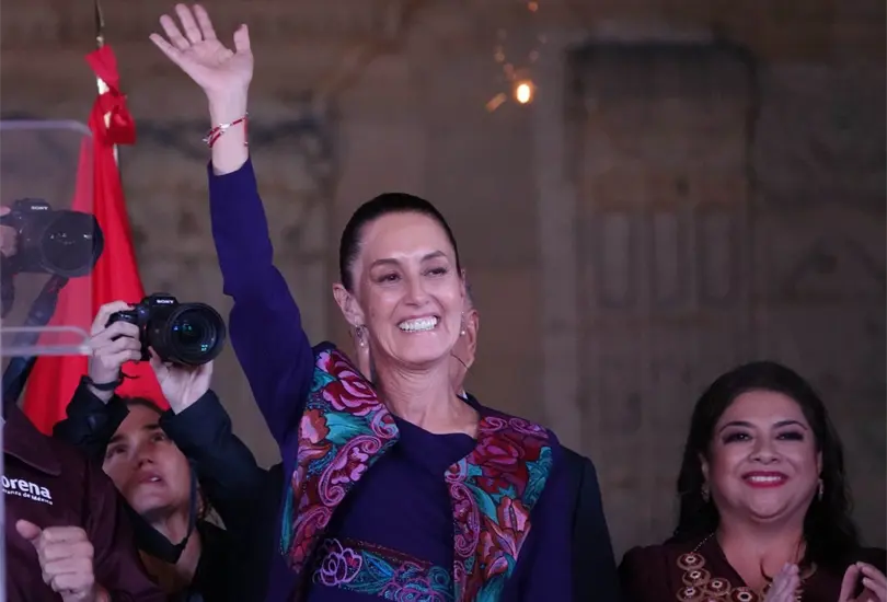 Claudia Sheinbaum celebr&oacute; ante miles de mexicanos en el centro de la CDMX