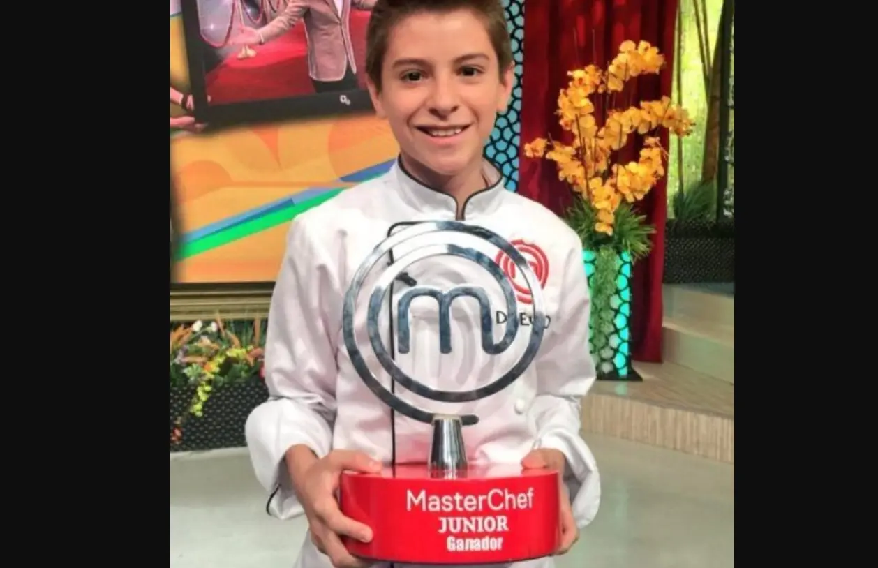 Fue el ganador de la segunda edición de Master Chef Junior, en 2017.