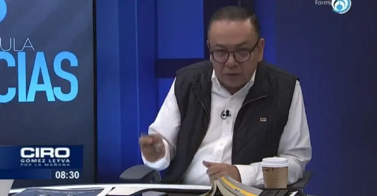 Germán Martínez gana más de 100 mil pesos al mes. Foto: Ciro Gómez Leyva.