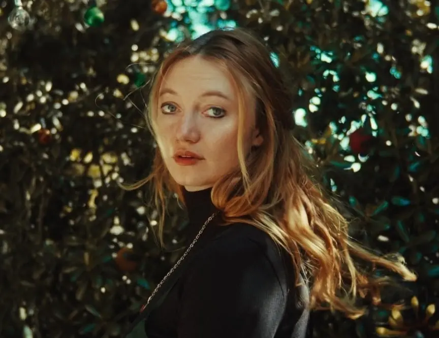 Ahora tiene 29 años, ha tenido pequeñas participaciones en películas como 'Los últimos sobrevivientes' y 'La noche es nuestra'.