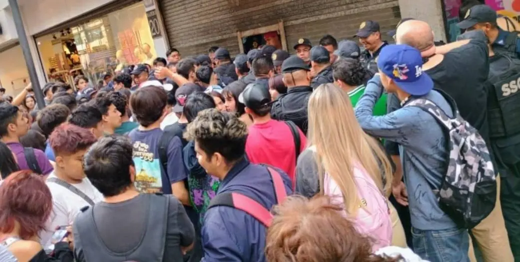 Reportan intoxicación de jóvenes en el Centro Histórico de la CDMX Reportan intoxicación de jóvenes en el Centro Histórico de la CDMX