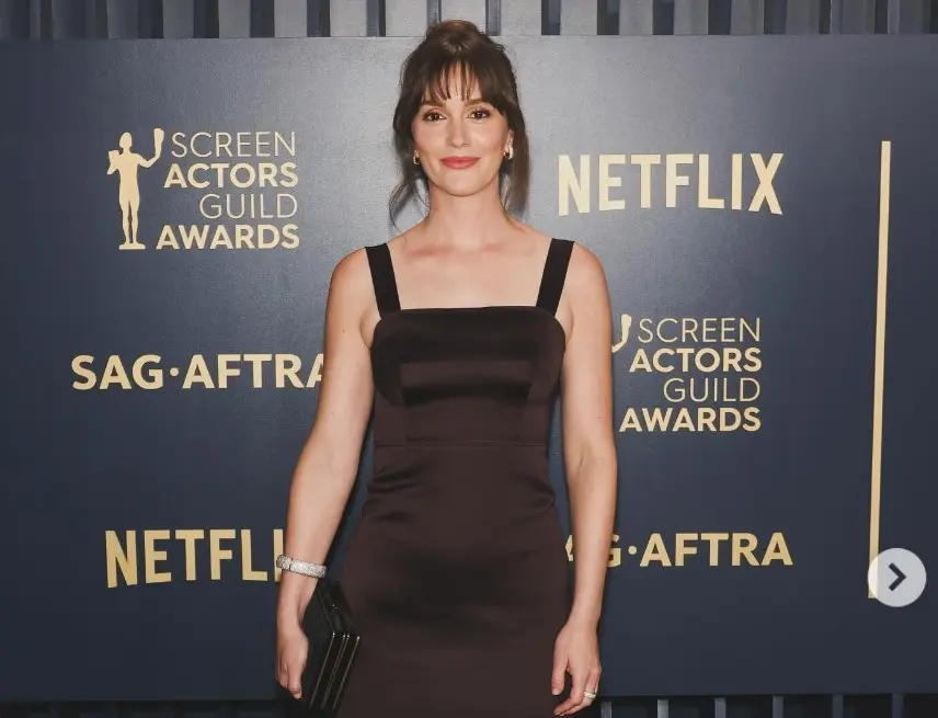 La estrella de Gossip Girl nació en una cárcel en Texas, mientras su madre, Constance Meester, cumplía una condena por narcotráfico. Cada mes le mandaba un cheque de sus ganancias de la serie para los cuidados de su hermano enfermo, hasta que descubrió que su mamá se gastó todo en cirugías estéticas, motivo por el cual la actriz la demandó y rompió relación con ella.