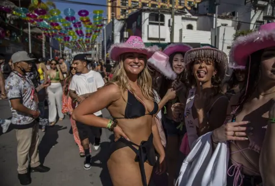 Miles de turistas estadounidenses llegan todos los días a Baja California.