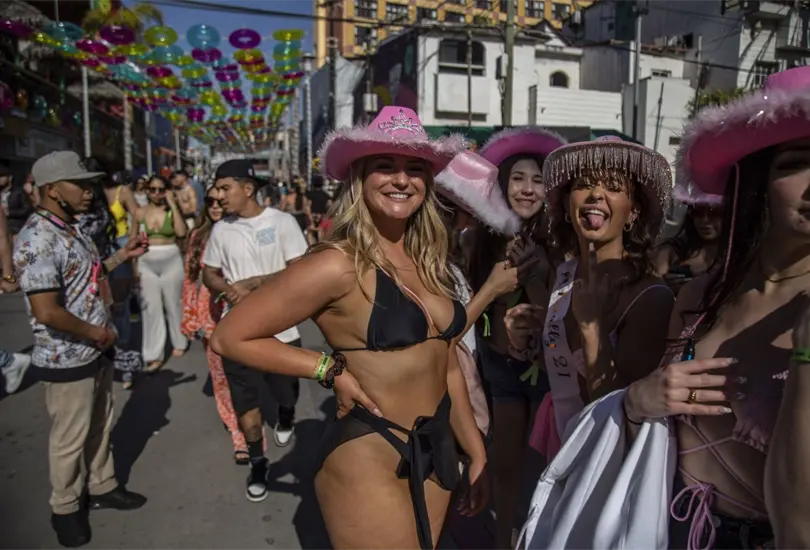 Miles de turistas estadounidenses llegan todos los d&iacute;as a Baja California.