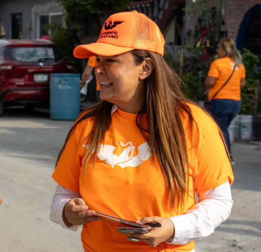 Durante años se rumoreó que Paco Stanley era el verdadero padre de su hijo, pero en 2023 Brenda demostró con una prueba de paternidad de 2001 que Mario era el padre.