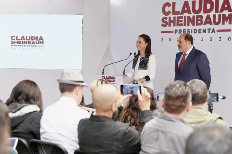 La presidenta electa respondió en inglés a la prensa extranjera Créditos: Especial