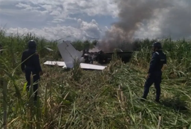 Mueren dos mexicanos en desplome de narcoavioneta en Venezuela Mueren dos mexicanos en desplome de narcoavioneta en Venezuela