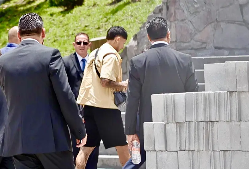 Carlos Salcedo testifica sobre el asesinato de su hermana Paola: una familia en el ojo del huracán Carlos Salcedo testifica sobre el asesinato de su hermana Paola: una familia en el ojo del huracán