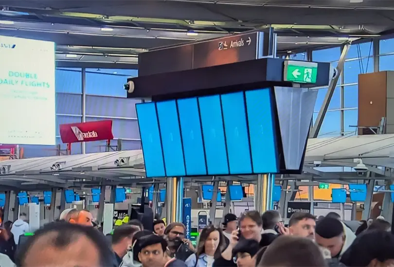 Ca&iacute;da Global de Internet: aerol&iacute;neas, bancos y medios paralizados en todo el mundo