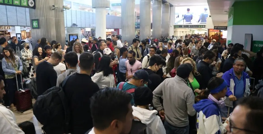 La ley contempla que el pasajero debe ser indemnizado y/o compensado en caso de demoras o cancelaciones. 