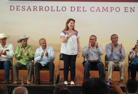 Margarita González Saravia se comprometió con productores del campo de Morelos. 