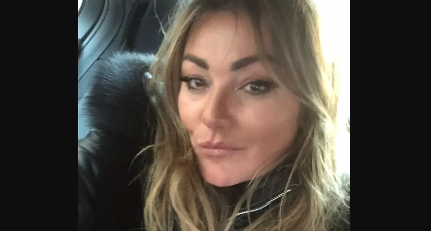 En 2008, Amaia lanz&oacute; su primer disco como solista y comenz&oacute; una gira en solitario.