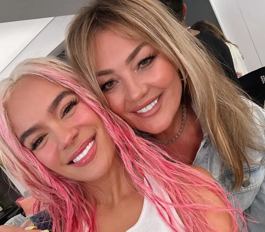 La cantante colombiana tuvo un noble gesto y la dej&oacute; cantar sola aunque era su concierto.