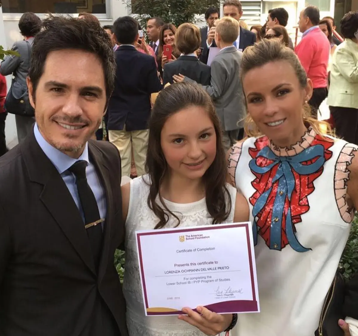 Mauricio Ochmann es uno de los actores más queridos de la televisión hispana. A lo largo de su vida, ha tenido múltiples amores, pero no ha logrado mantener una relación estable.