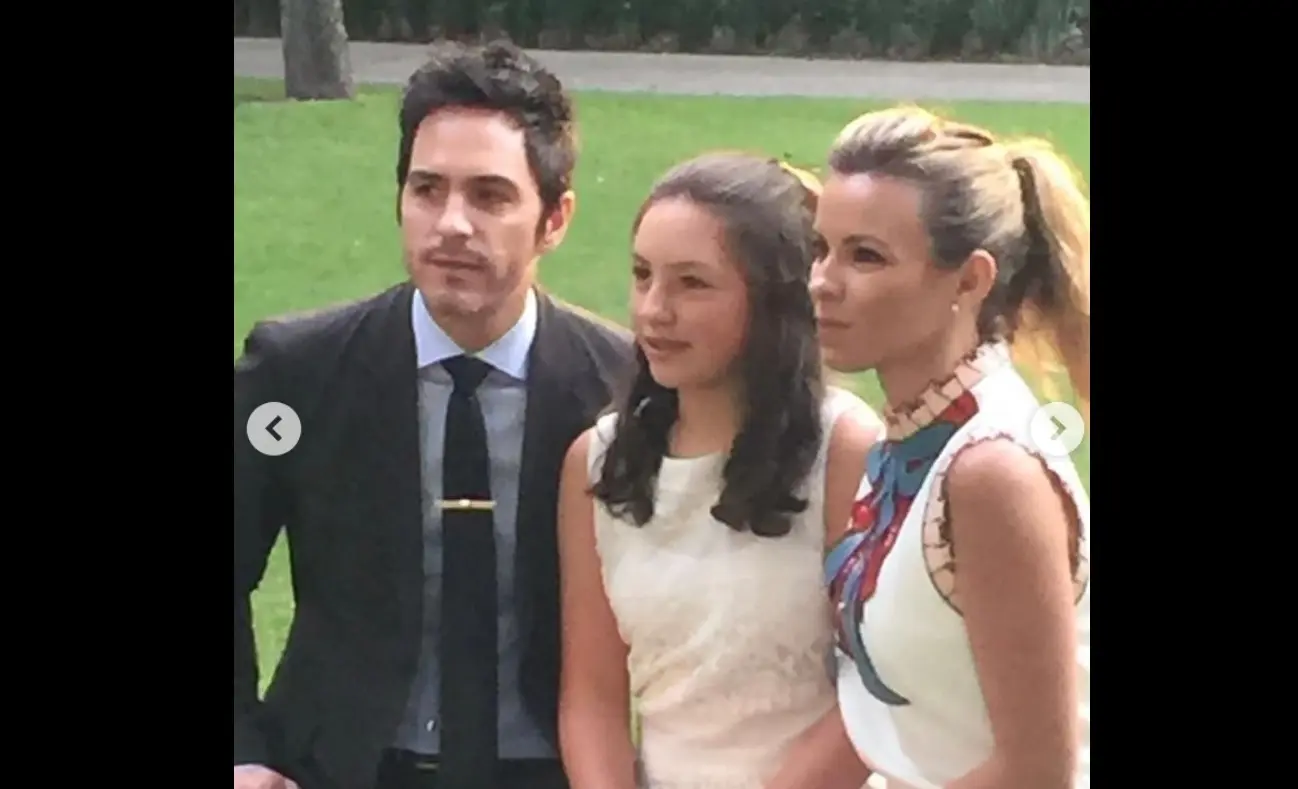 Fue la primera esposa de Mauricio Ochmann y es la madre de su hija Lorenza.