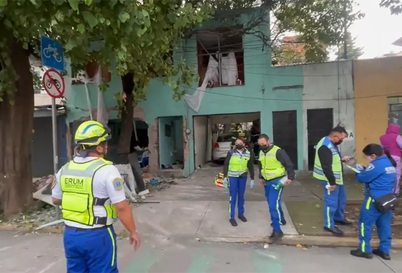 Así fue la brutal explosión que destrozó una casa en San Pedro de los Pinos Así fue la brutal explosión que destrozó una casa en San Pedro de los Pinos