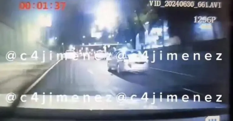 Varios conductores los pasaron, pero ninguno hizo nadaFoto: X @c4jimenez