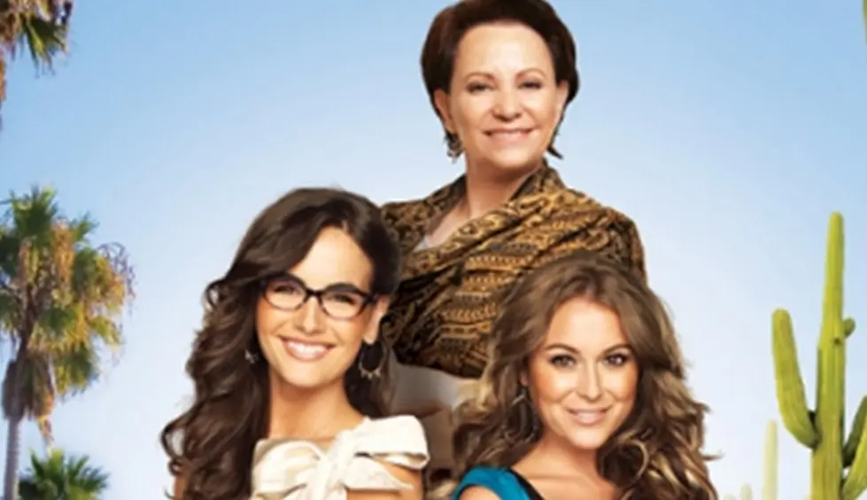 Pobres divas (01 de agosto). Tras la repentina muerte de su padre, dos hermanas acostumbradas al lujo deben mudarse con una t&iacute;a lejana y empezar de cero.