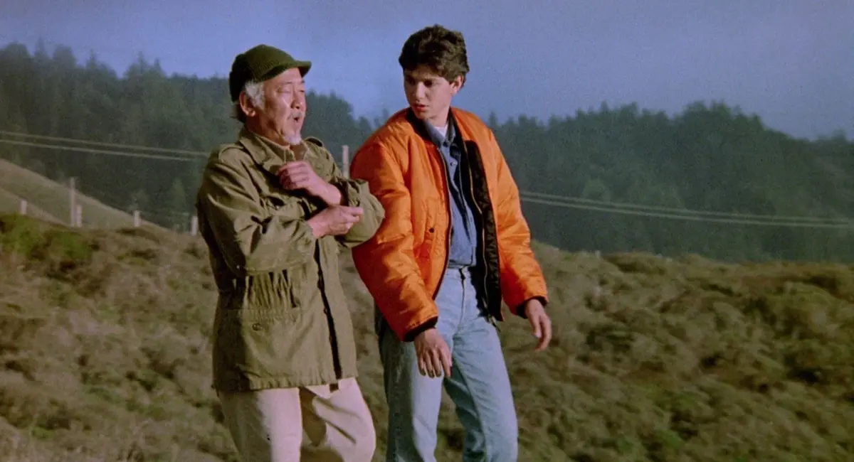 Karate Kid III (01 de agosto). El regreso de un adversario que busca venganza y un retador ponen en riesgo el lazo entre el campe&oacute;n de karate Daniel LaRusso y el Sr. Miyagi.