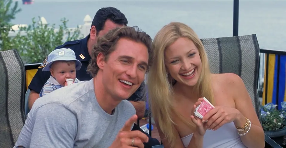 C&oacute;mo perder a un hombre en 10 d&iacute;as (26 de agosto). Un jugador hace una apuesta con sus compa&ntilde;eros: puede hacer que una mujer se enamore de &eacute;l en 10 d&iacute;as. 