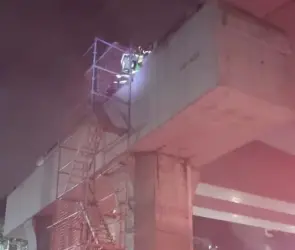 Tragedia en Obras del Tren Interurbano: trabajadores caen desde lo alto de la estructura