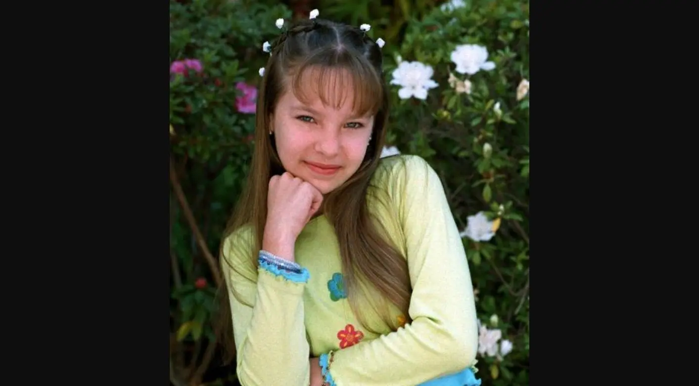 En 2001 llegó su segundo protagónico en la telenovela Aventuras en el tiempo.