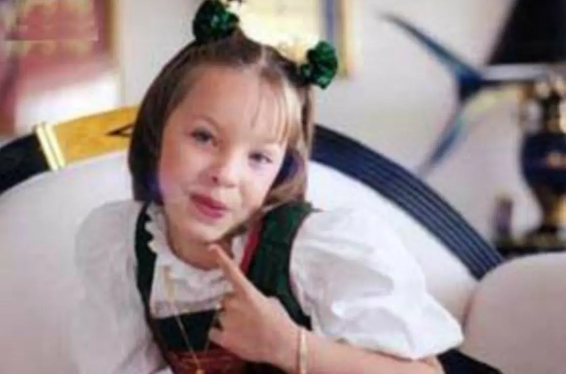 Belinda Peregrín Schüll nació el 15 de agosto de 1989 en Madrid, España.