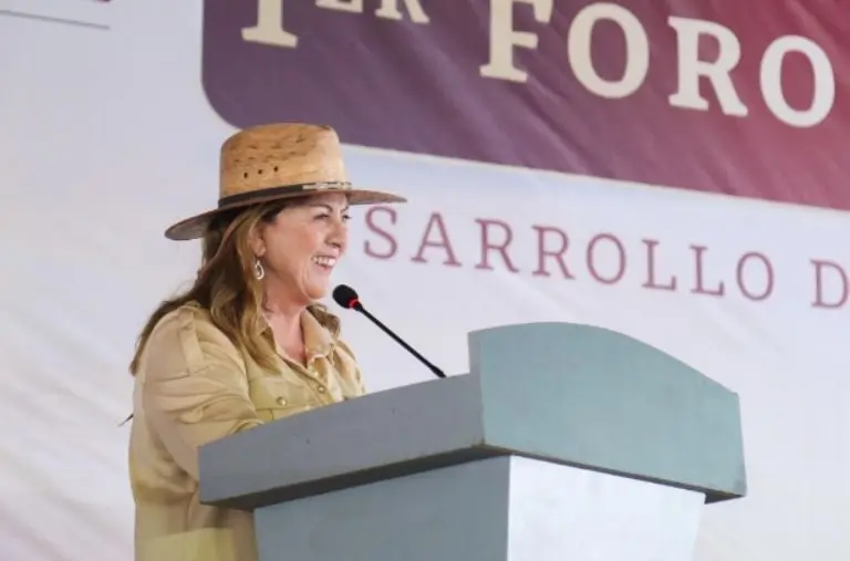 La gobernadora electa inauguró el primer foro con enfoque en el desarrollo agropecuario