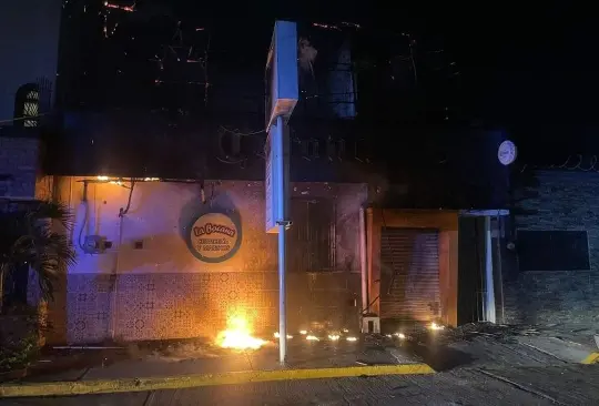 Delincuentes incendian con bombas molotovs restaurantes en Veracruz