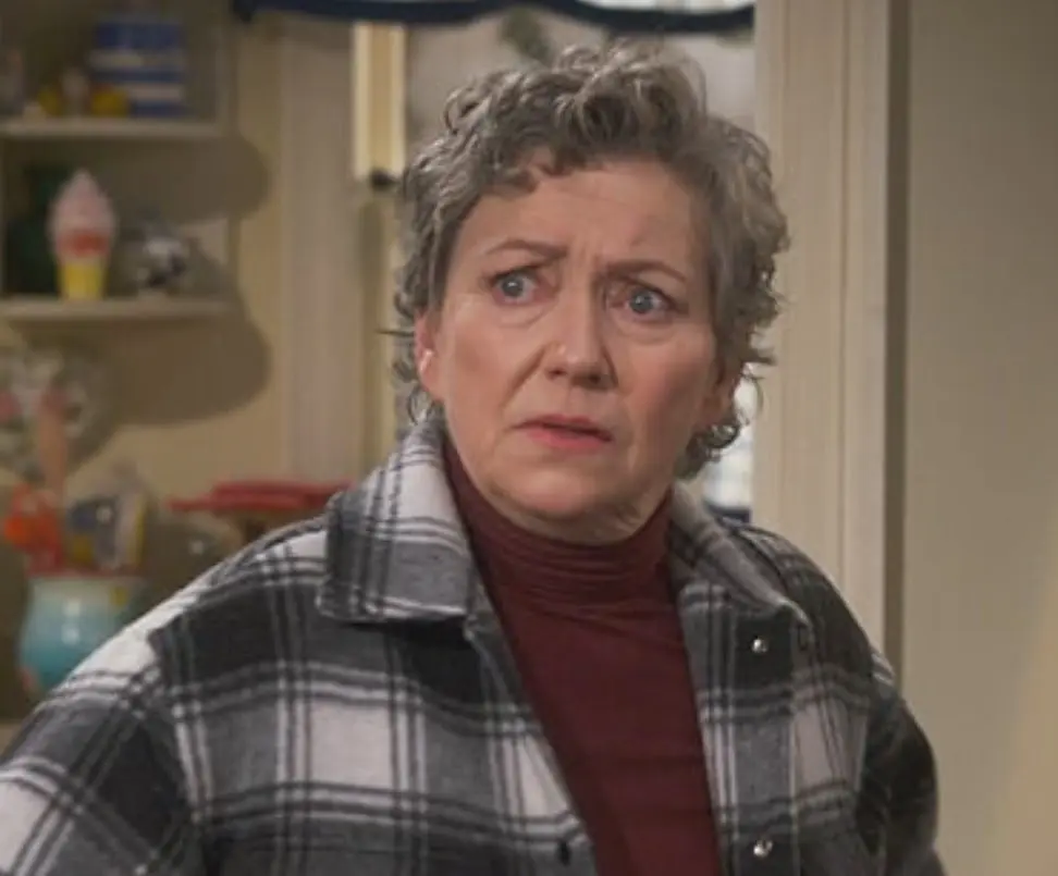 Ahora tiene 63 años y es madre de una hija. Ha participado en series como 'Nurse Jackie' y 'How We Roll'.