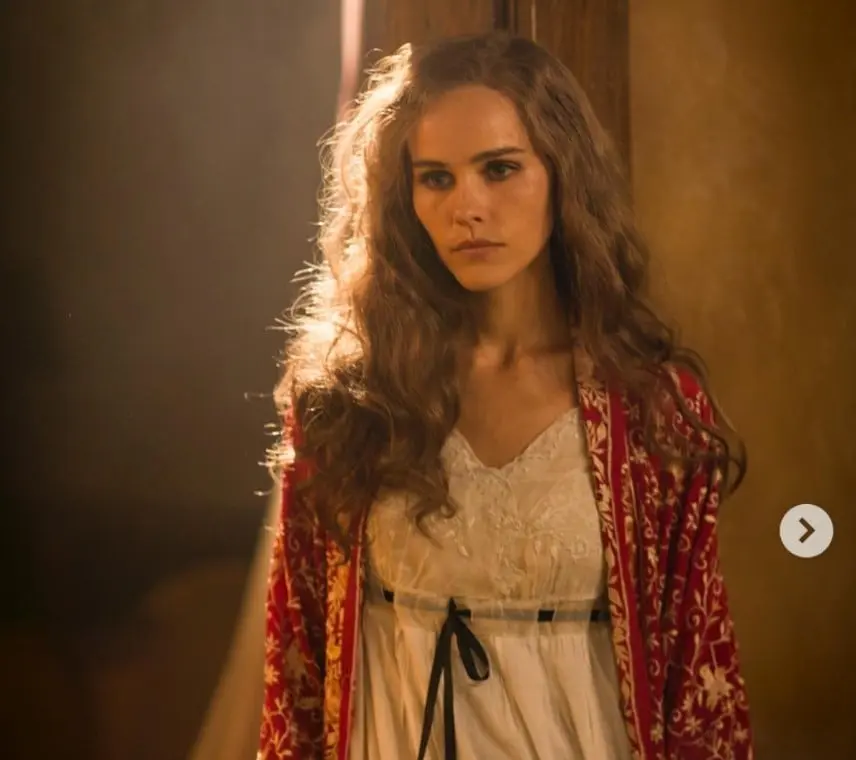 Ahora tiene 39 años, ha trabajado en las series 'Emerald City' y 'MacGyver'.