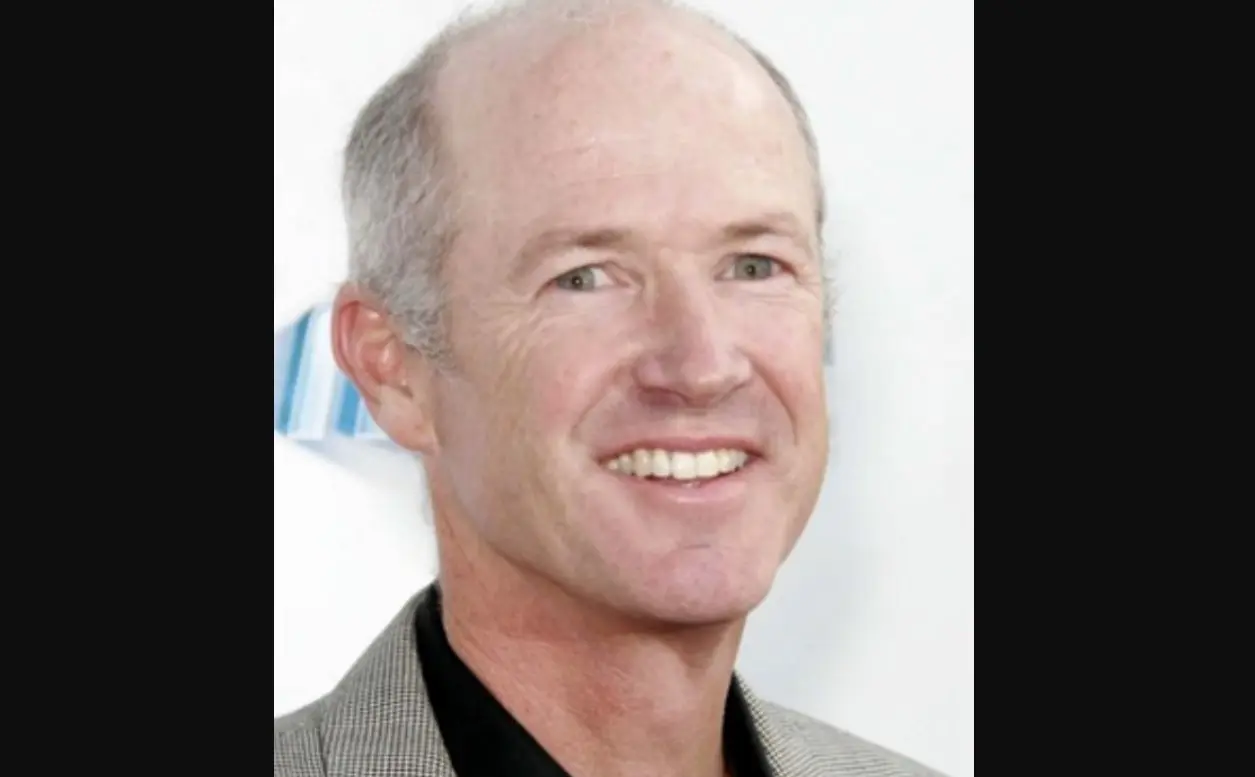 Ahora tiene 65 años, ha participado en los últimos años en películas como La Liga de la Justicia de Zack Snyder y Visiones del más allá.