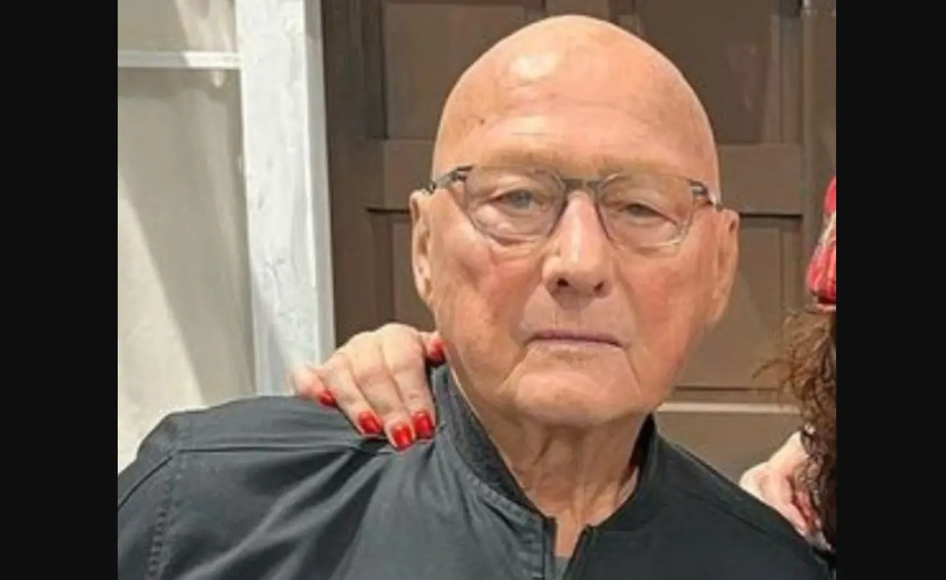 Ahora tiene 93 años y se encuentra retirado de la actuación. Entre sus últimas películas están: Bone Tomahawk y Phil Spector.