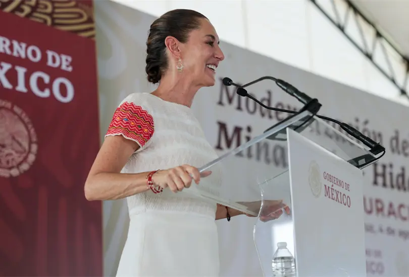 Sheinbaum destaca construcci&oacute;n de caminos en sexenio de AMLO. 