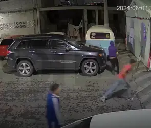 Momentos de terror: hombres armados irrumpen fiesta en Ecatepec; roban y destrozan autos