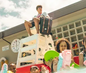 Regreso a Clases: Lo Esencial en la Mochila de un Gen Z