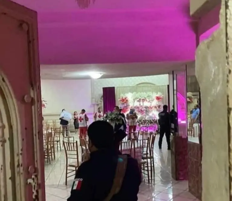 Boda termina en accidente (Redes sociales)