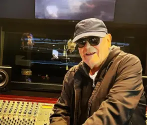 Muere Leo Dan, el icónico cantante argentino, a los 82 años