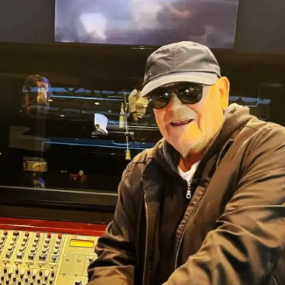 Muere Leo Dan, el icónico cantante argentino, a los 82 años